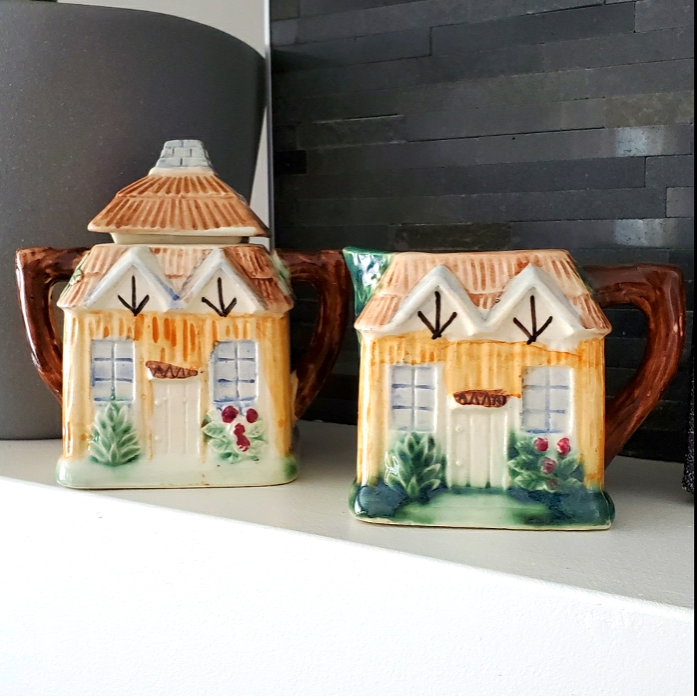 Ceramic Little Cottage Cream and Sugar set